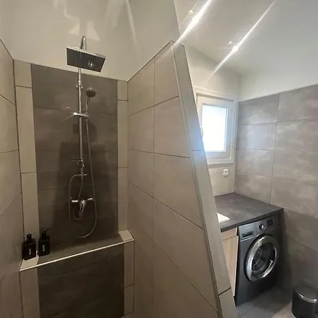Maison Proche Du Groupama Stadium Apartment *
